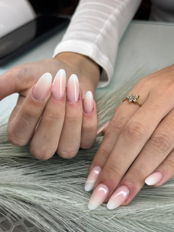 nails