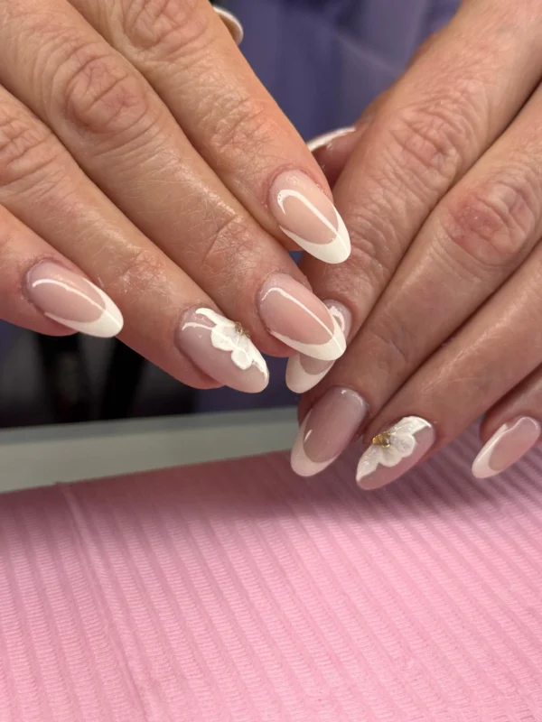 nails