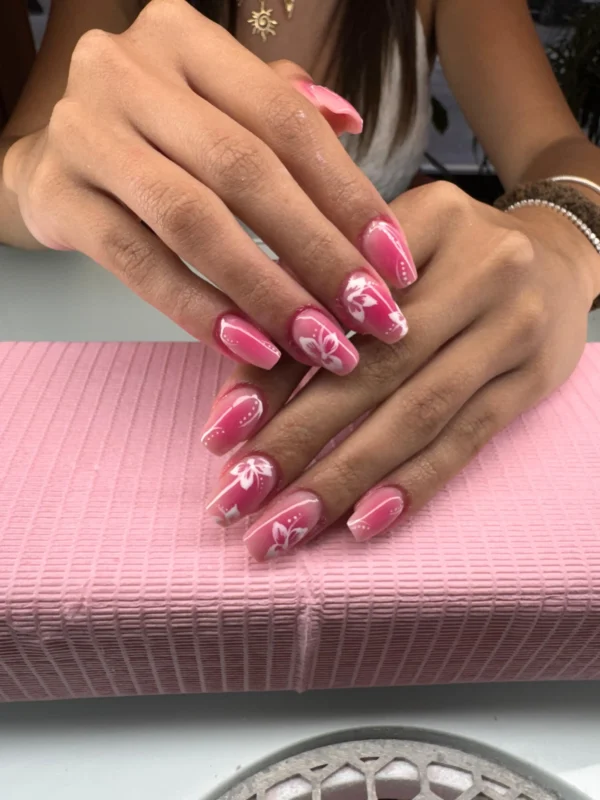 nails