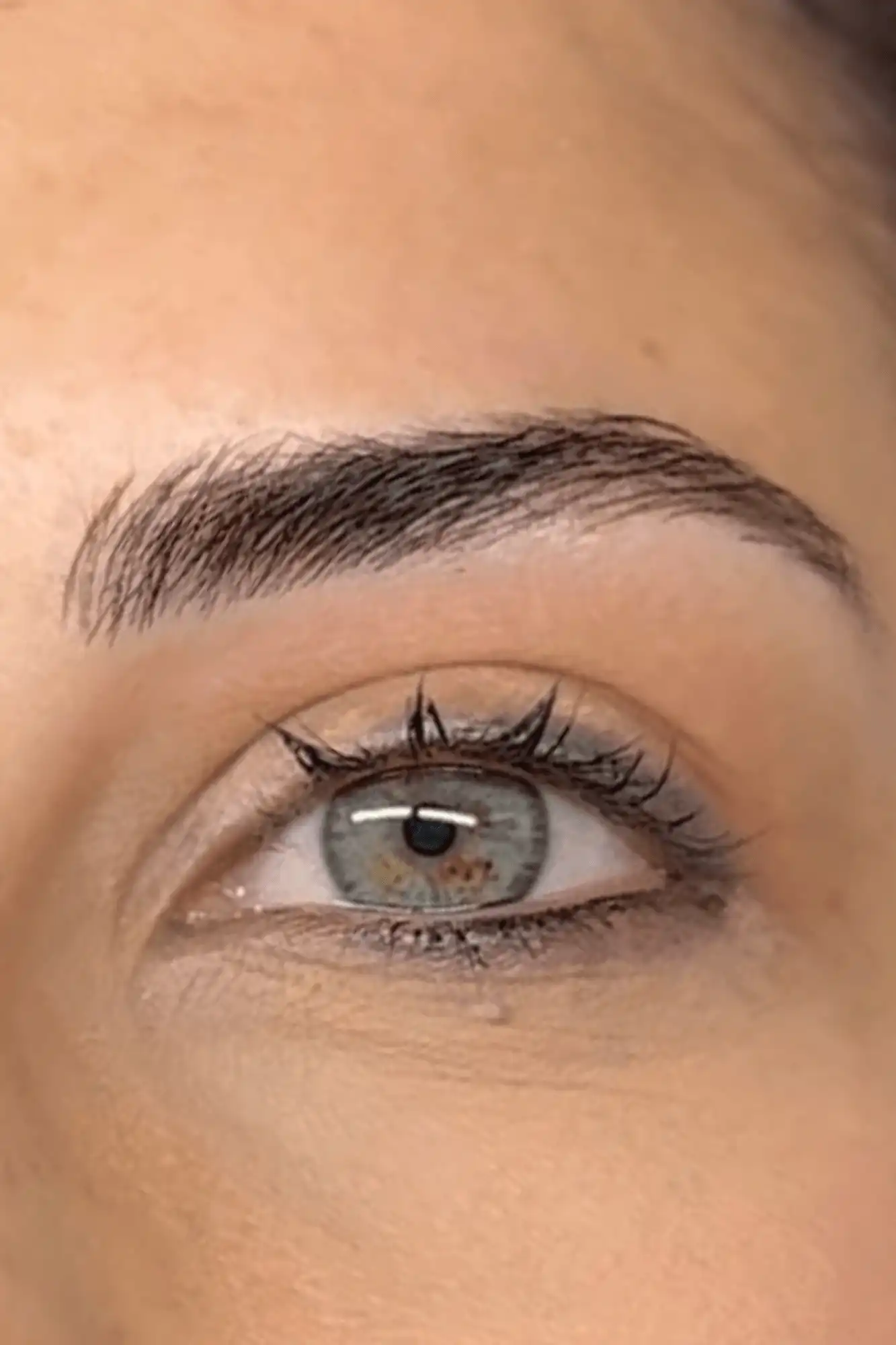 Sopracciglia dopo il microblading