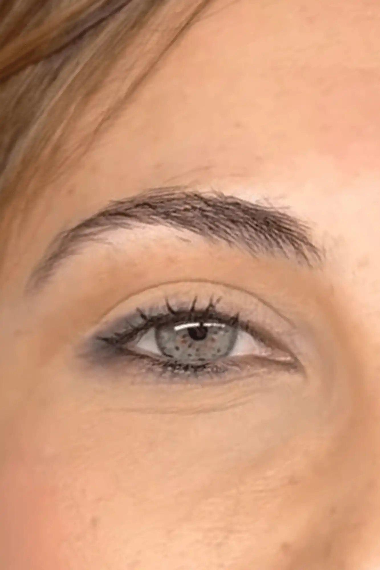 Sopracciglia prima del microblading